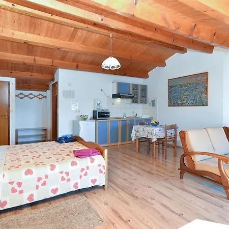 Apartment Branka 2099 *